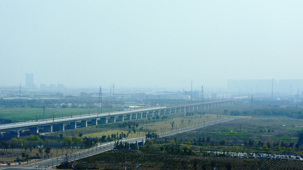 Даньян-Куньшаньский виадук, являющийся частью высококоростной линии железной дороги Пекин-Шанхай, Китай. Фото: wikipedia.org