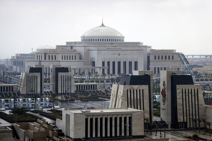 Общий вид на здание парламента в Новой административной столице к востоку от Каира, Египет, 24 марта 2024 года. Фото: Reuters