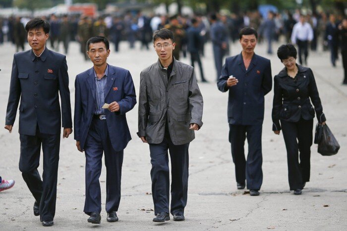 Жители Северной Кореи 