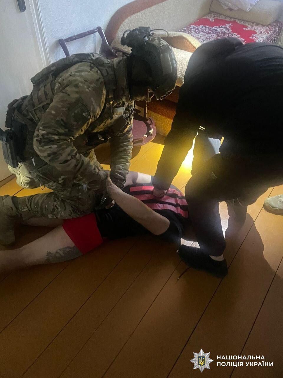 Провели более 200 обысков в 15 регионах: в Украине ликвидировали одну из крупнейших нарколабораторий. Фото и видео